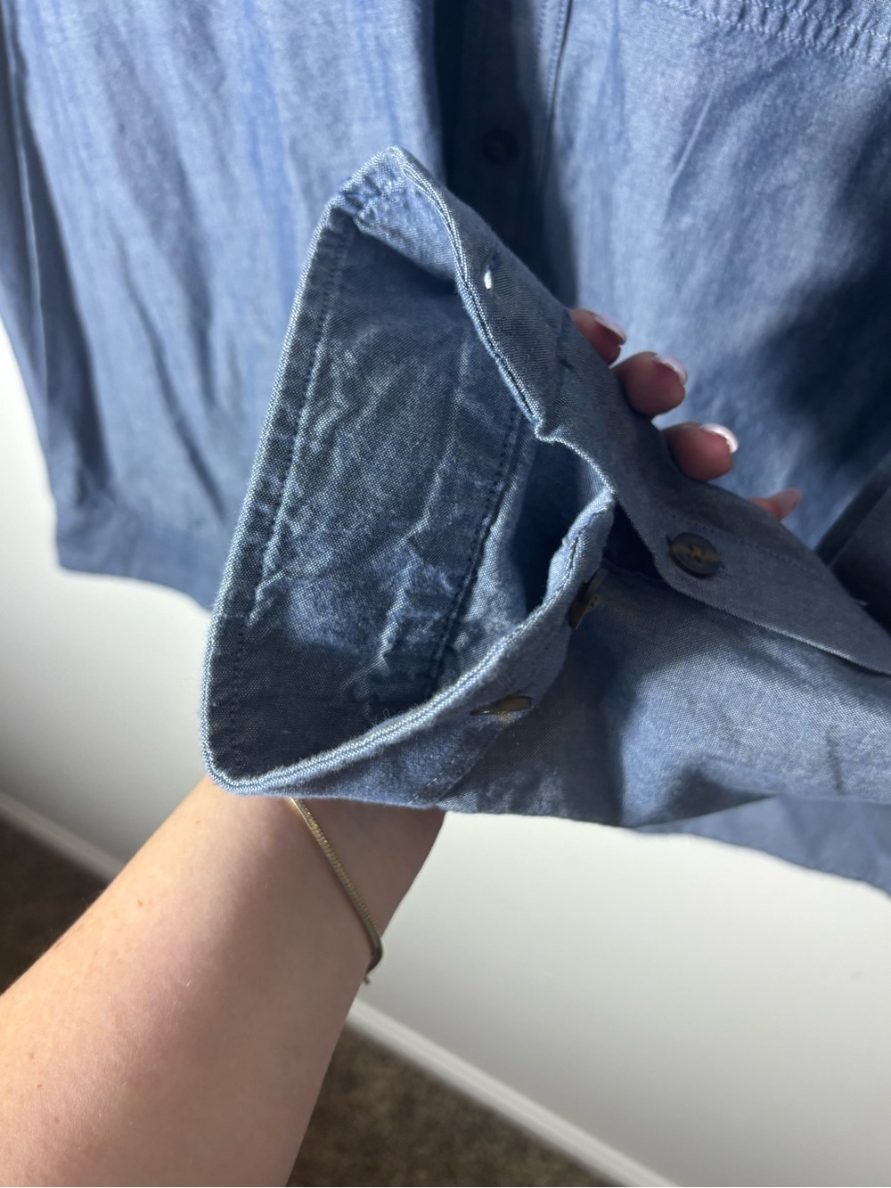 Carhartt Mens XL Loose Fit Blue Chambray Work Shirt Button Up Long Sleeve - Picture 4 of 9